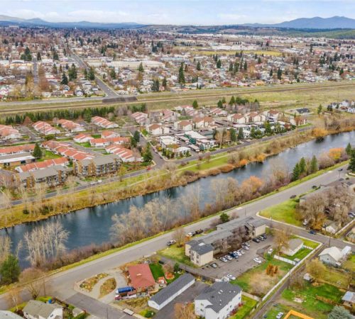 The Lennox; one and two bedroom pet friendly apartment homes in Chief Garry Park neighborhood in Spokane, WA